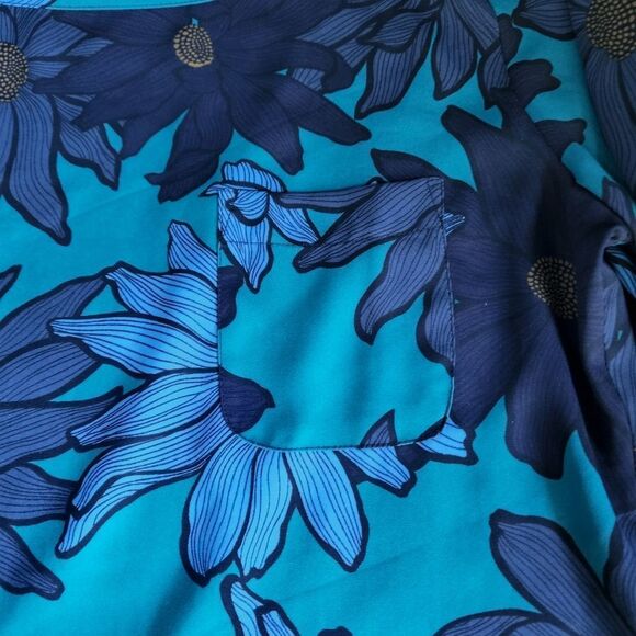 Ann Taylor Loft XS Blue Floral Blouse - Picture 4 of 4